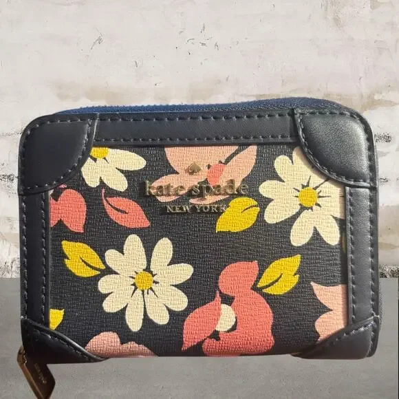 Kate Spade NWOT Traveler Small Zip Wallet Blue Multi - Picture 1 of 7